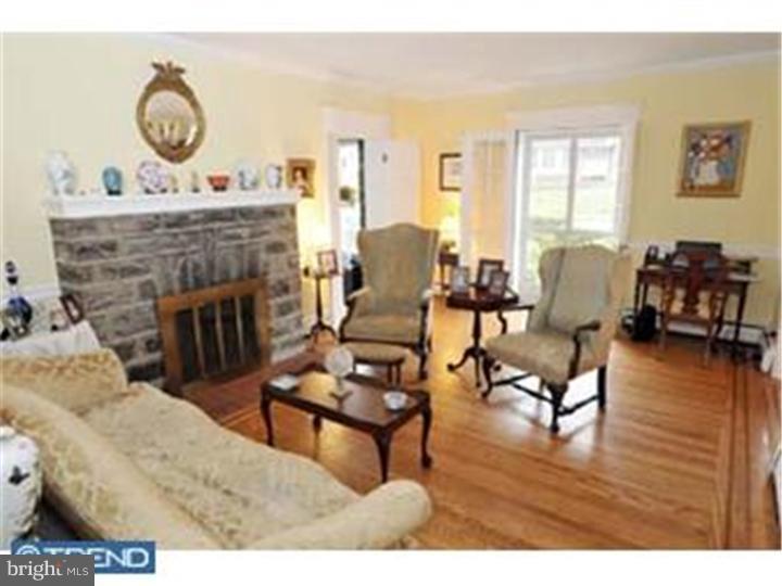 28 Llandillo Road Havertown, PA 19083 - Photo 2 of 20
