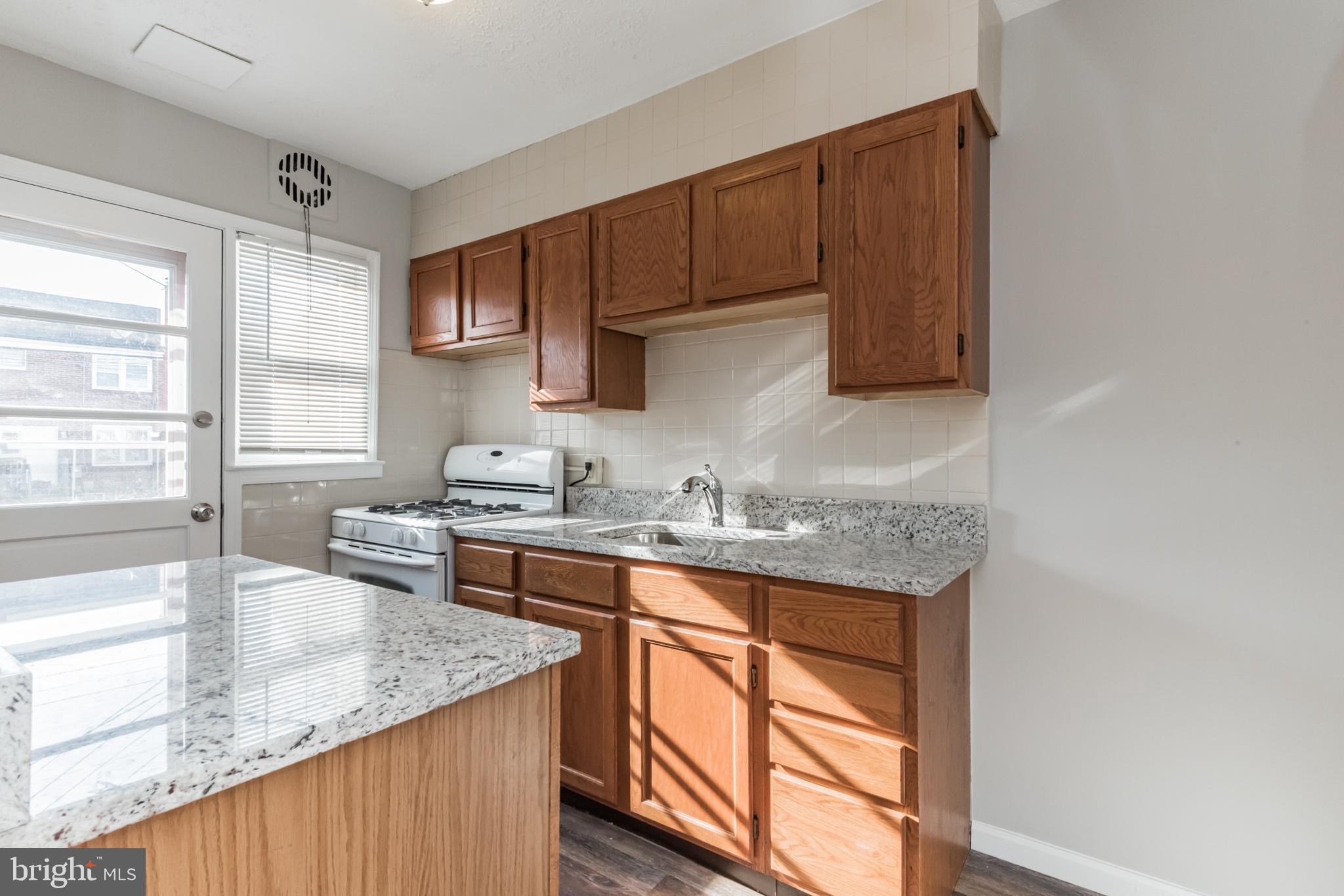 919 Arncliffe Road Baltimore, MD 21221 - Photo 8 of 30