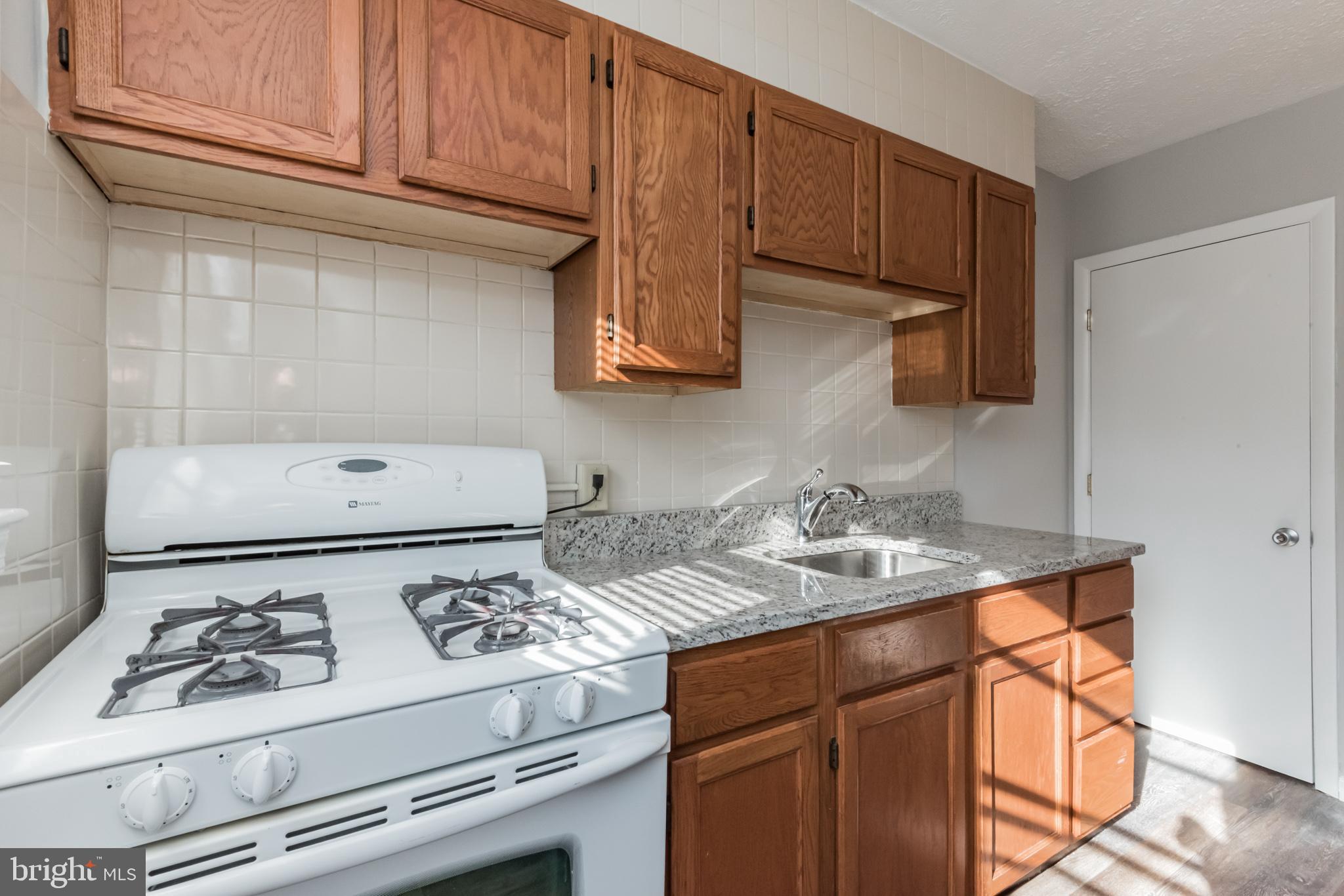 919 Arncliffe Road Baltimore, MD 21221 - Photo 9 of 30