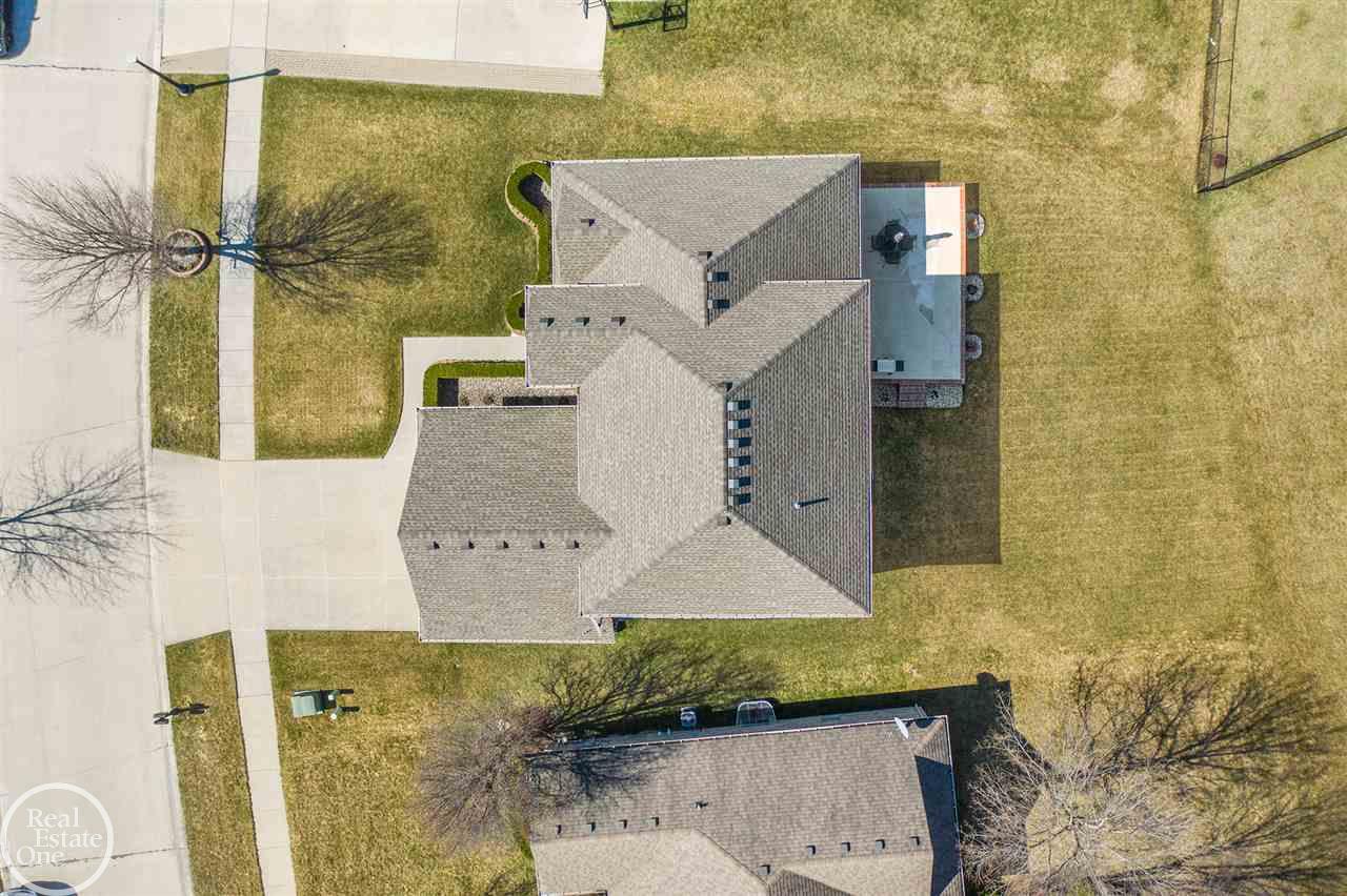 22661 Brantingham Road Macomb, MI 48044 - Photo 35 of 41 50038051-34.JPG