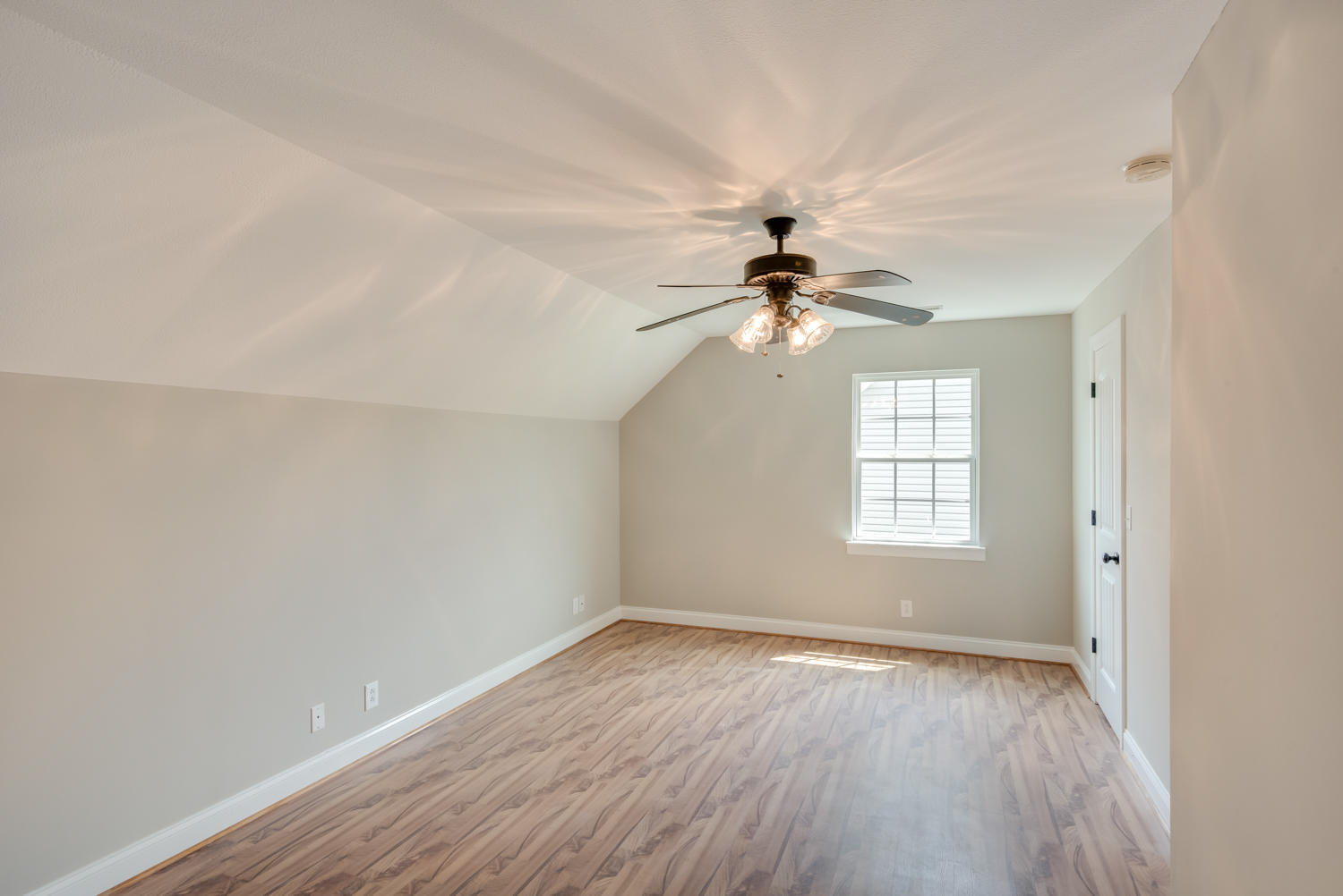 230 Hunting Ridge Circle Rock Spring, GA 30739 - Photo 19 of 30 230_Hunting_Ridge_Cir_27