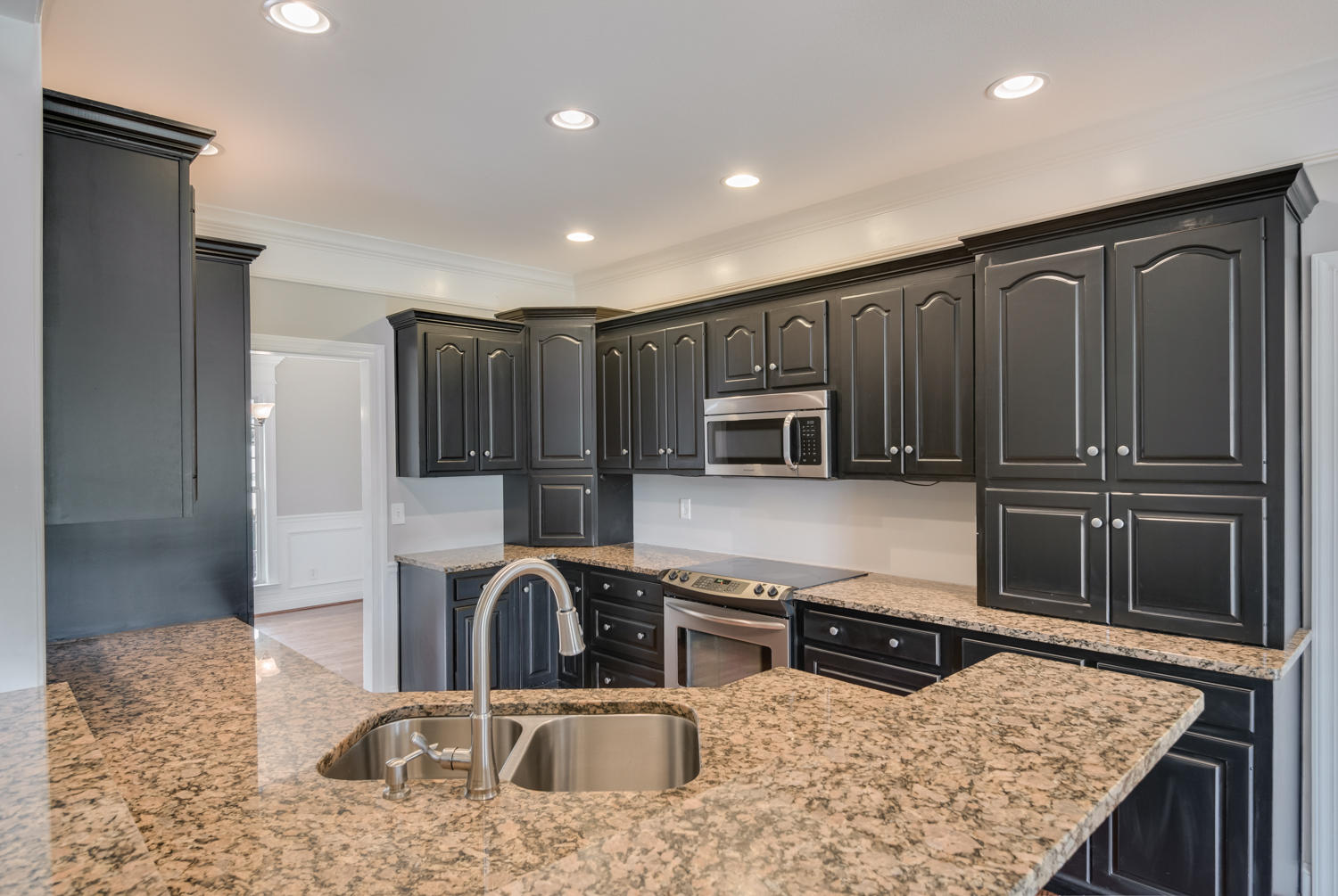 230 Hunting Ridge Circle Rock Spring, GA 30739 - Photo 9 of 30 230_Hunting_Ridge_Cir_14