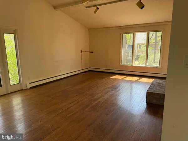 $4,700 | 11627 Pine Tree Drive, Fairfax, VA 22033