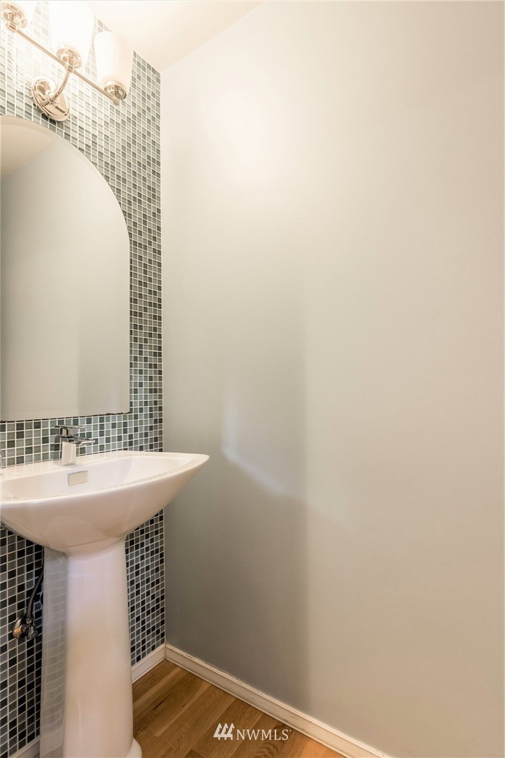 802 Aloha Place Edmonds, WA 98020 - Photo 19 of 25 Gallery Image 19