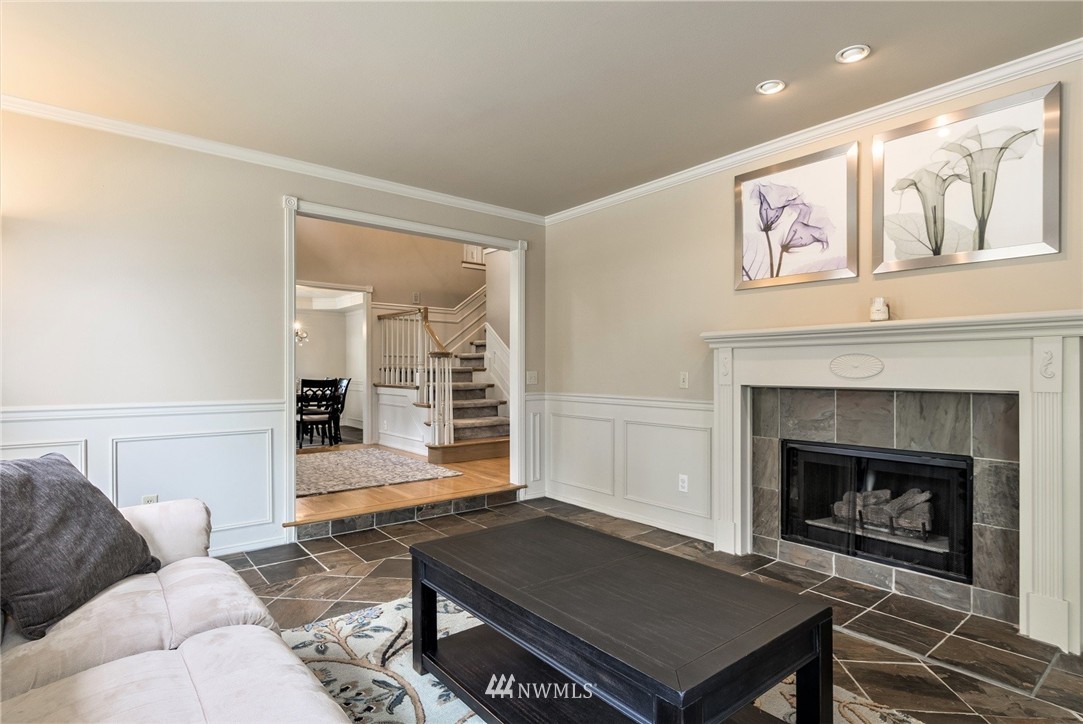 802 Aloha Place Edmonds, WA 98020 - Photo 10 of 25 Gallery Image 10