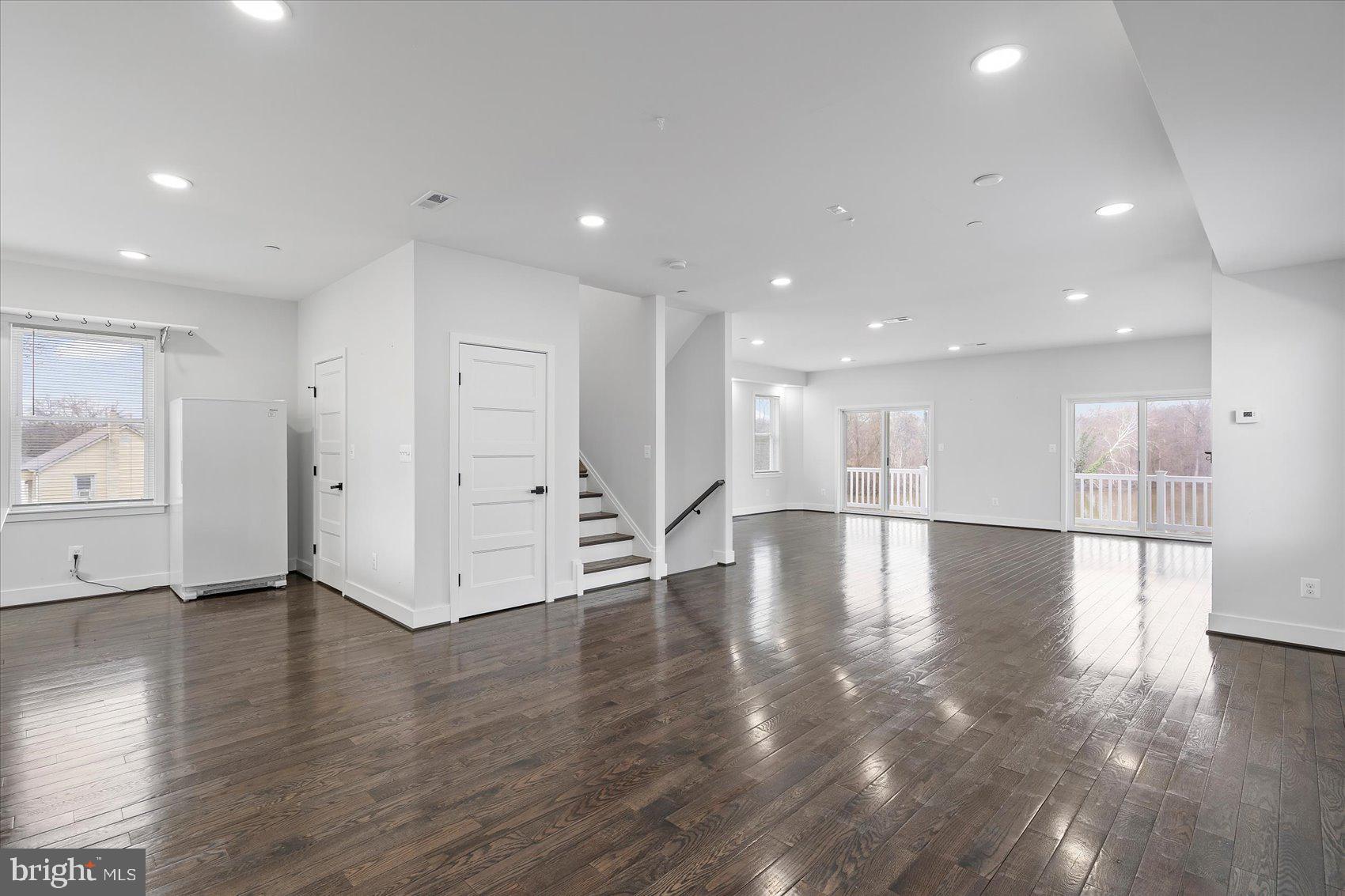 11030 Bird River Grove Road White Marsh, MD 21162 - Photo 27 of 60 Open concept main level.