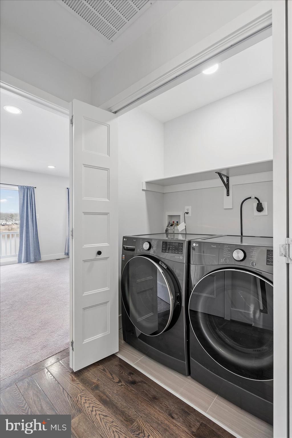 11030 Bird River Grove Road White Marsh, MD 21162 - Photo 41 of 60 Upper level laundry