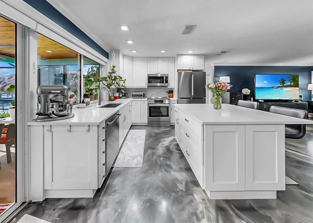 1016 Spindle Palm Way Apollo Beach, FL 33572 - Photo 16 of 61