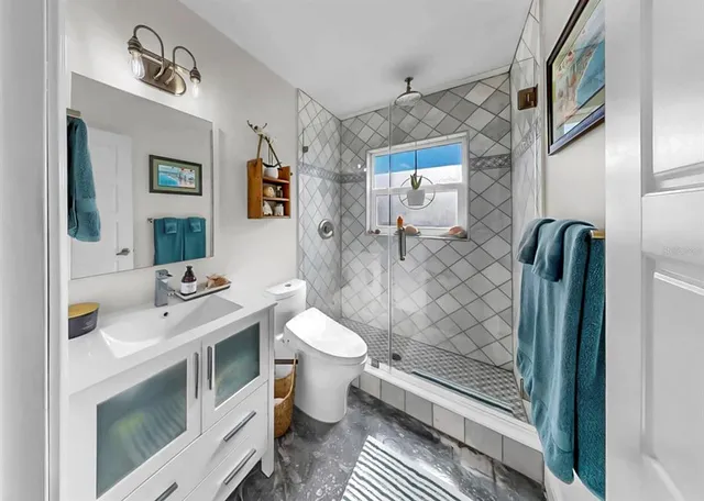 $699,900 | 1016 Spindle Palm Way, Apollo Beach, FL 33572