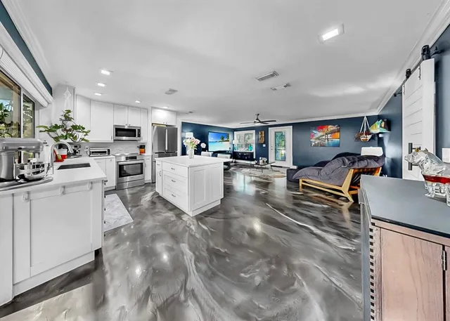 $699,900 | 1016 Spindle Palm Way, Apollo Beach, FL 33572