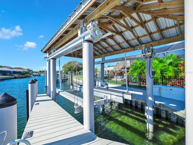 $699,900 | 1016 Spindle Palm Way, Apollo Beach, FL 33572