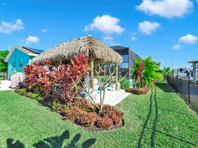 $699,900 | 1016 Spindle Palm Way, Apollo Beach, FL 33572