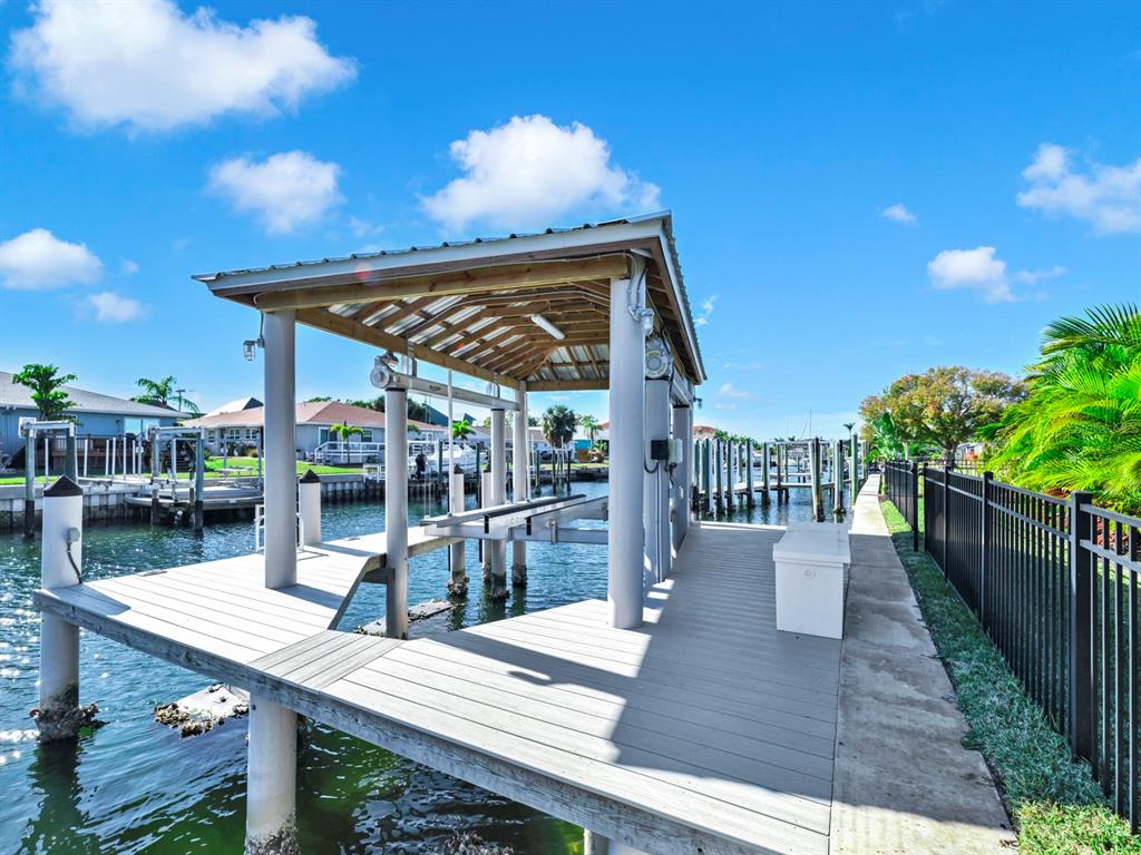 1016 Spindle Palm Way Apollo Beach, FL 33572 - Photo 57 of 61