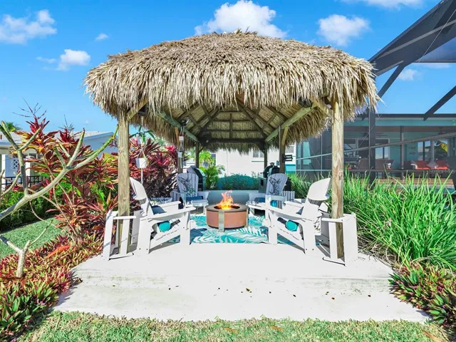 $699,900 | 1016 Spindle Palm Way, Apollo Beach, FL 33572