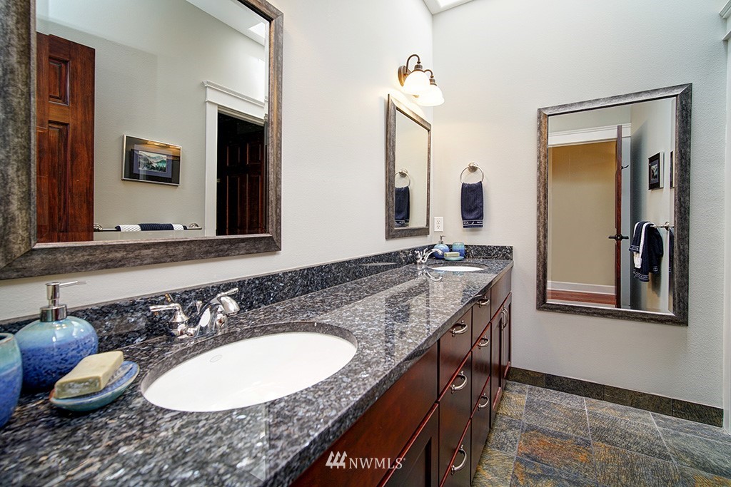 11761 Sand Point Way Northeast Seattle, WA 98125 - Photo 20 of 25