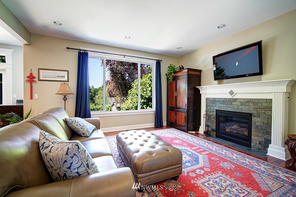 11761 Sand Point Way Northeast Seattle, WA 98125 - Photo 7 of 25