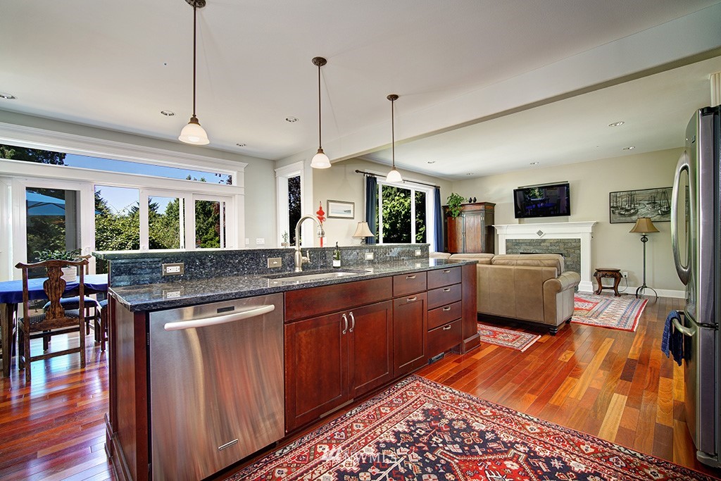 11761 Sand Point Way Northeast Seattle, WA 98125 - Photo 9 of 25