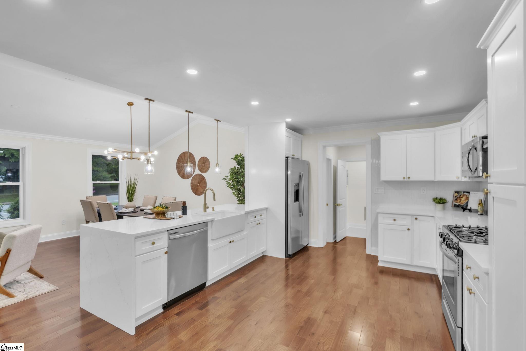 601 Parkins Mill Road Greenville, SC 29607 - Photo 12 of 43