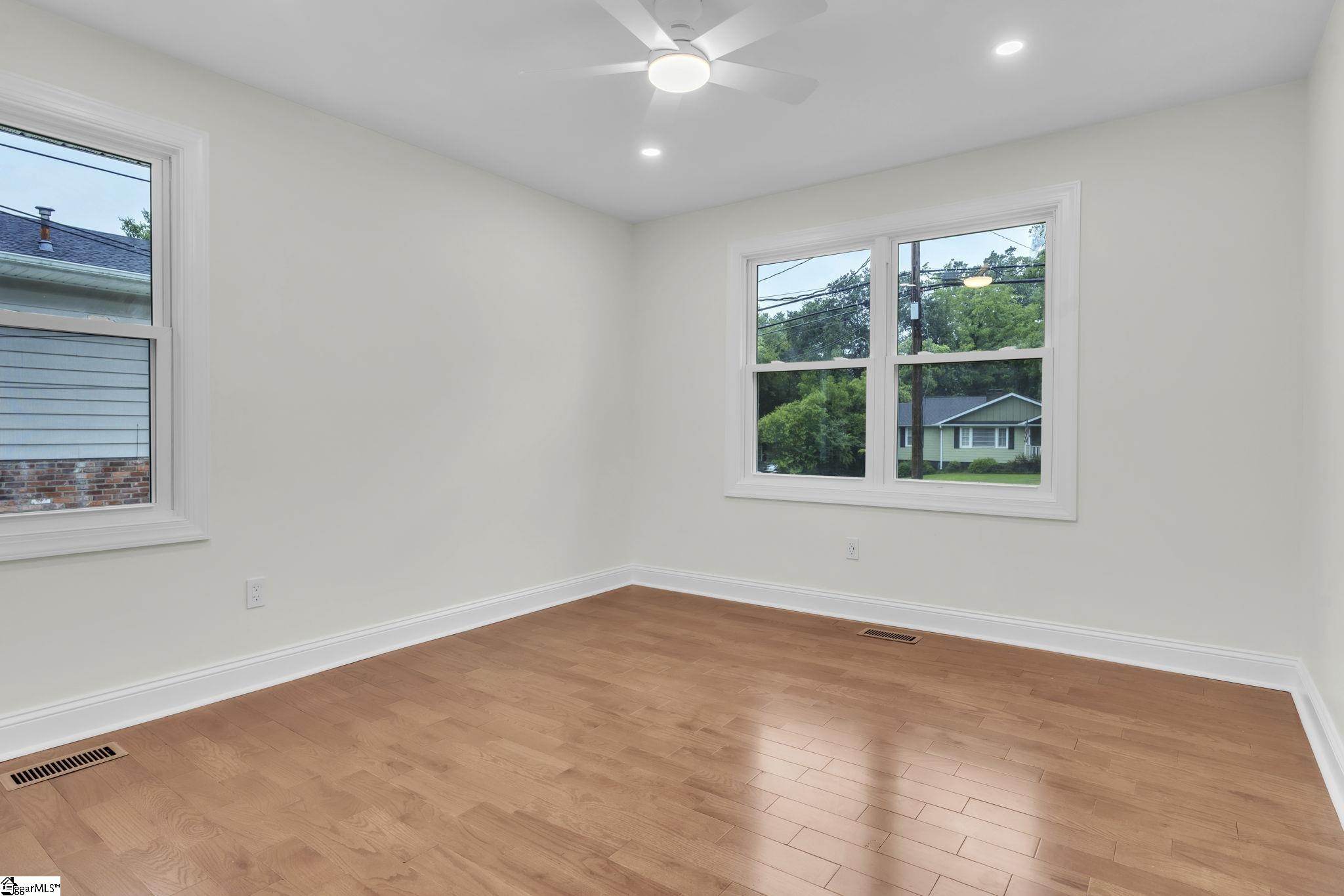 601 Parkins Mill Road Greenville, SC 29607 - Photo 19 of 43