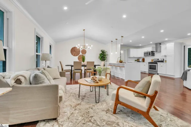 $690,900 | 601 Parkins Mill Road, Greenville, SC 29607