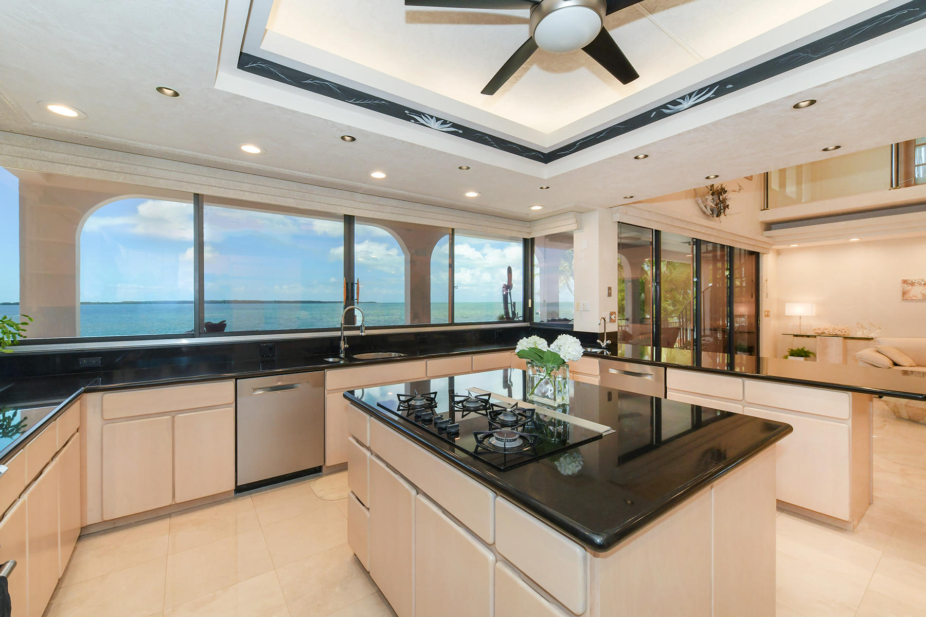 158 Redwing Road Tavernier, FL 33070 - Photo 11 of 45 Kitchen