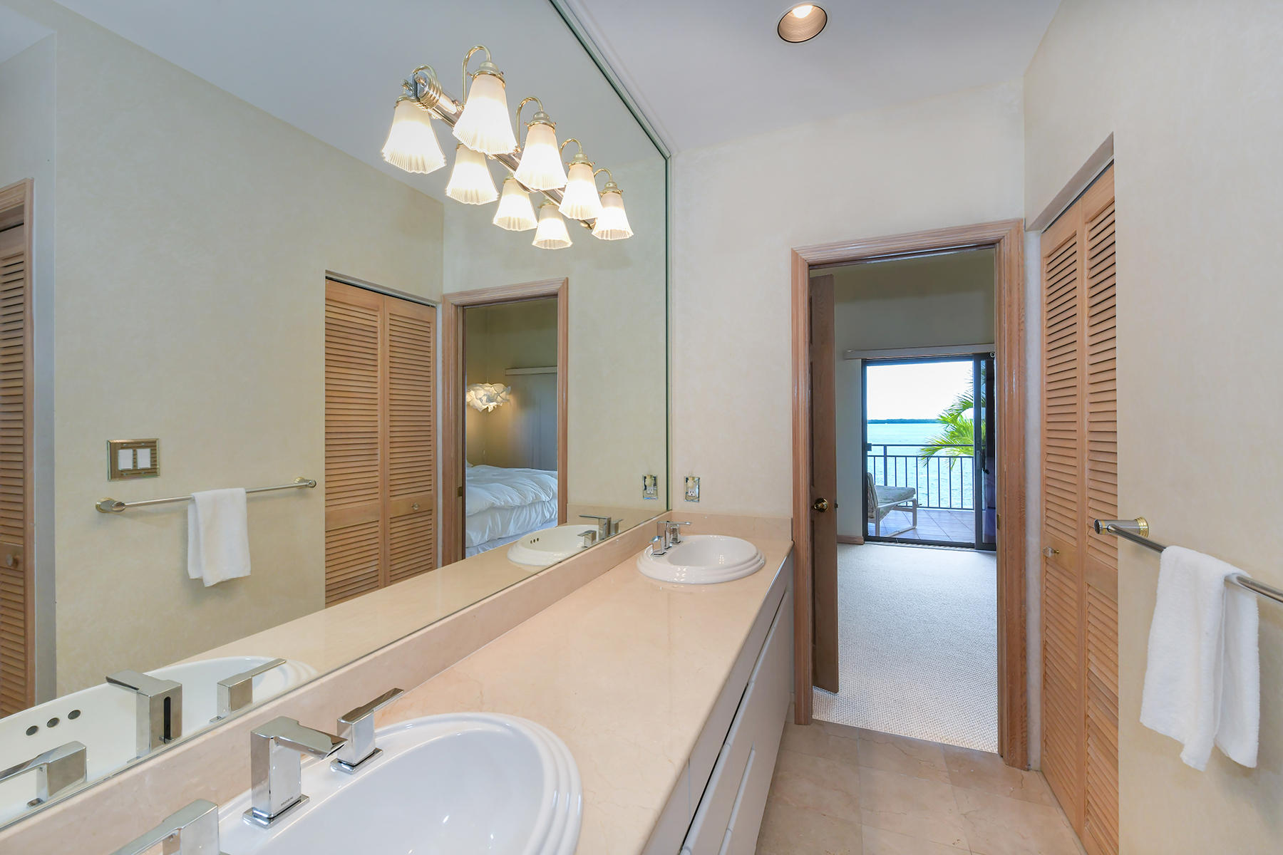 158 Redwing Road Tavernier, FL 33070 - Photo 22 of 45 Guest Bath 1