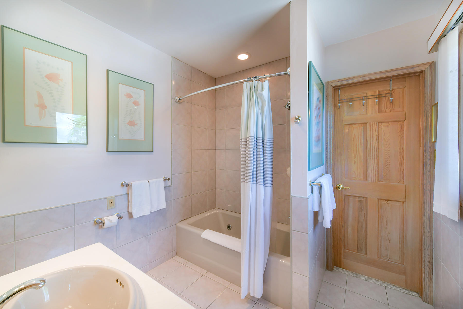 158 Redwing Road Tavernier, FL 33070 - Photo 27 of 45 Guest Bath 3