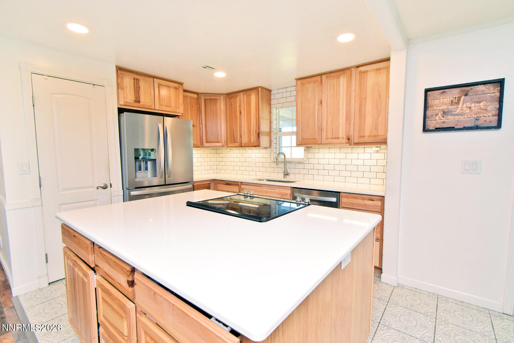 9355 Fremont Way Reno, NV 89506 - Photo 6 of 26 aDSC_0703
