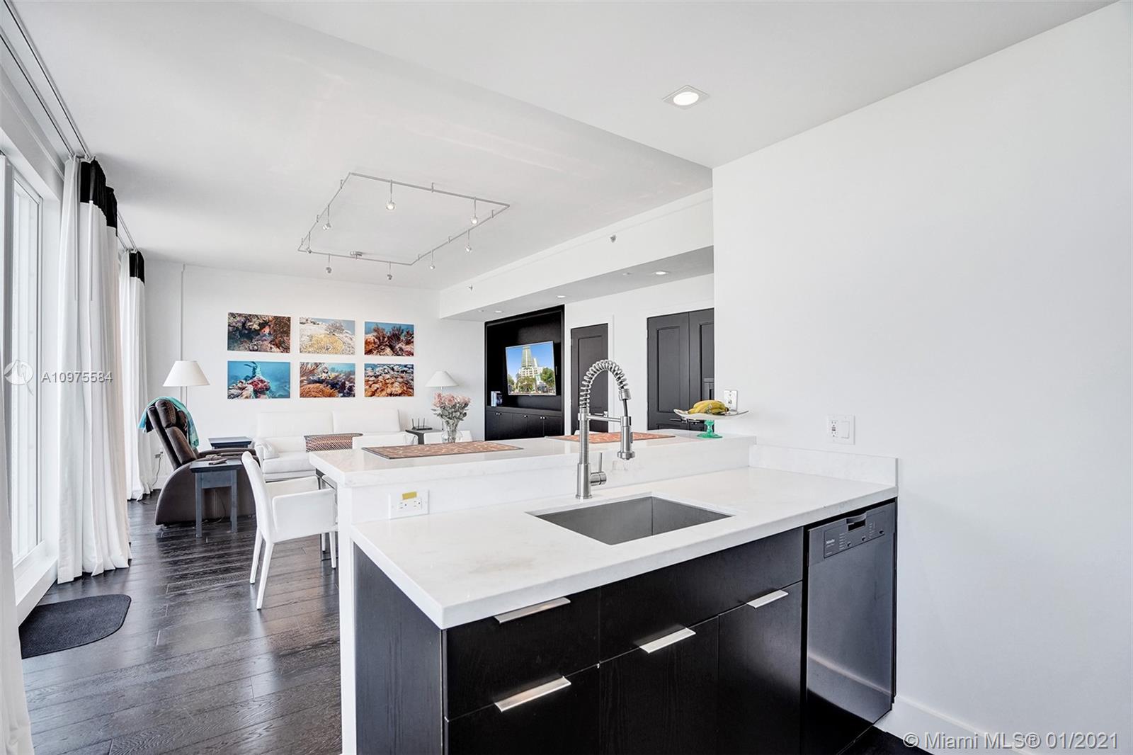 2889 McFarlane Road, Unit PH06 Miami, FL 33133 - Photo 11 of 49