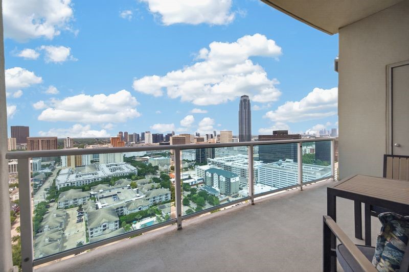 3388 Sage Road, Unit 2302 Houston, TX 77056 - Photo 15 of 37 Balcony