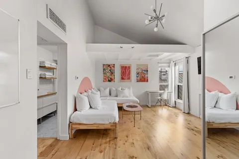 $230,000 | 1000 West 26th Street, Unit 208, Austin, TX 78705