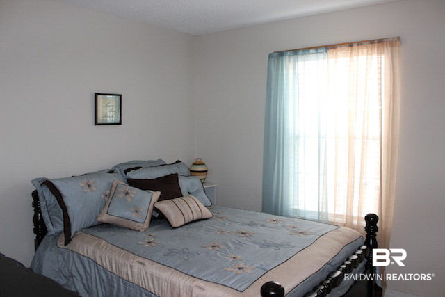 8327 Edgewood Drive Daphne, AL 36526 - Photo 17 of 21 Bedroom 3