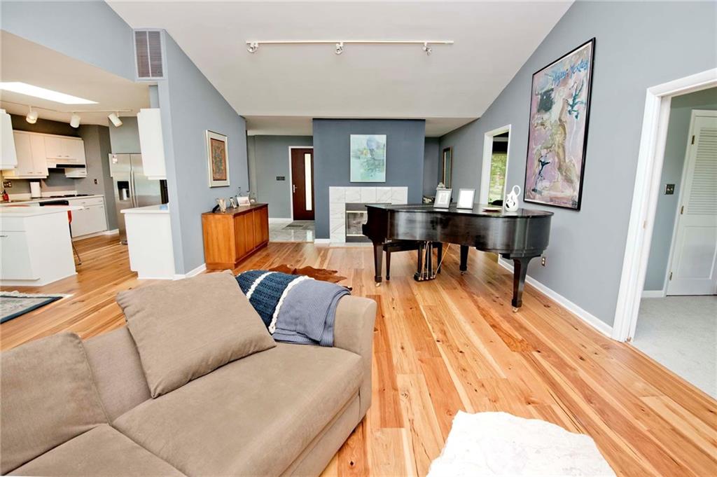 5025 Fall Creek Road Indianapolis, IN 46220 - Photo 12 of 37 Gallery Image 12