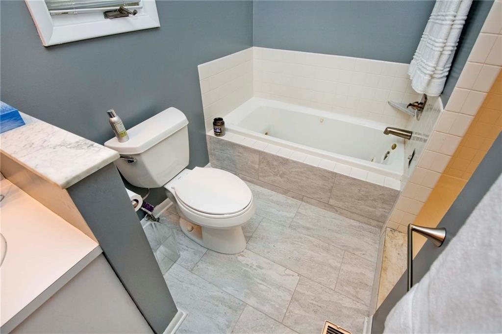5025 Fall Creek Road Indianapolis, IN 46220 - Photo 21 of 37 Gallery Image 21