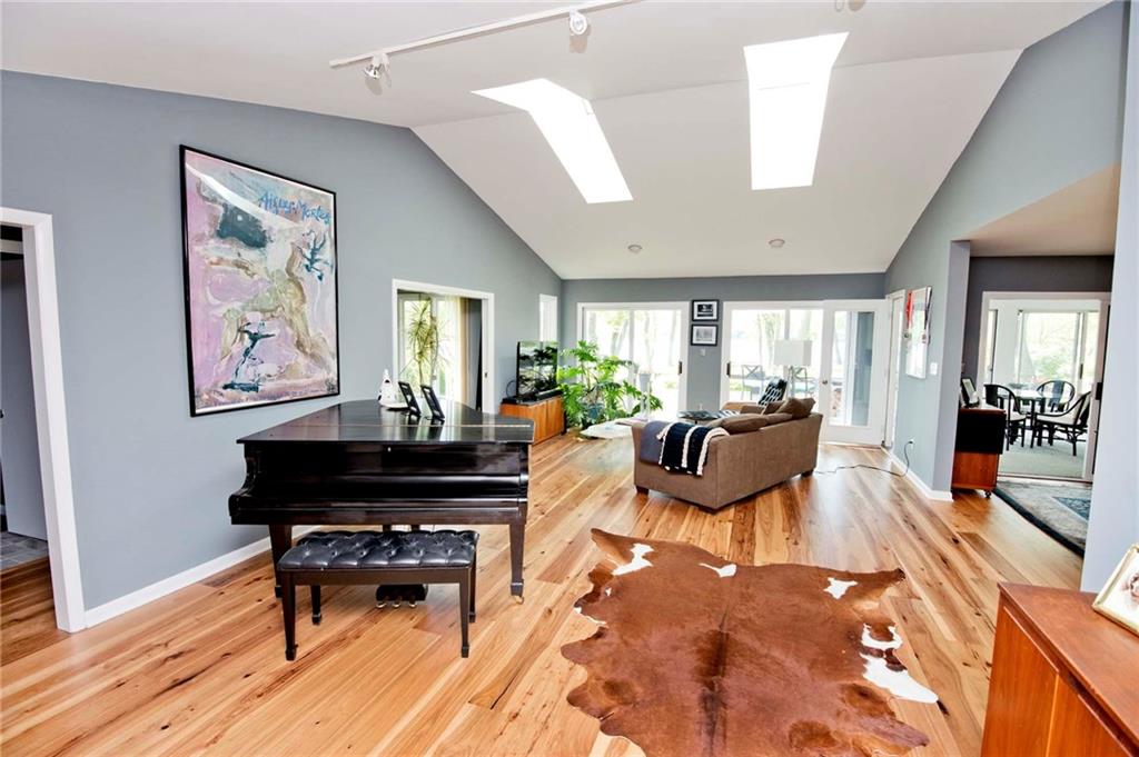 5025 Fall Creek Road Indianapolis, IN 46220 - Photo 8 of 37 Gallery Image 8