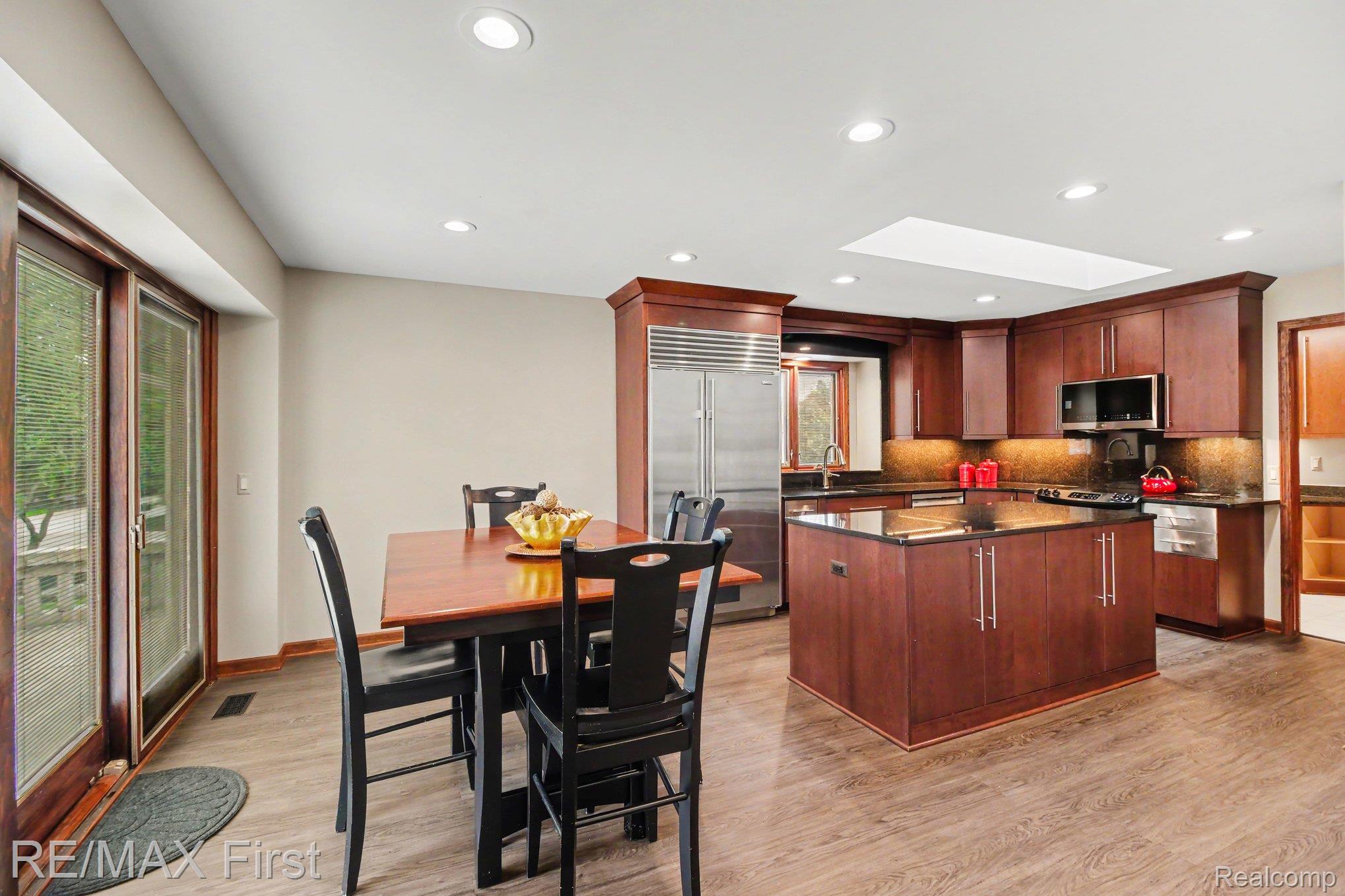 601 Brookwood Lane East Rochester, MI 48309 - Photo 10 of 36 010_file_9262.jpg