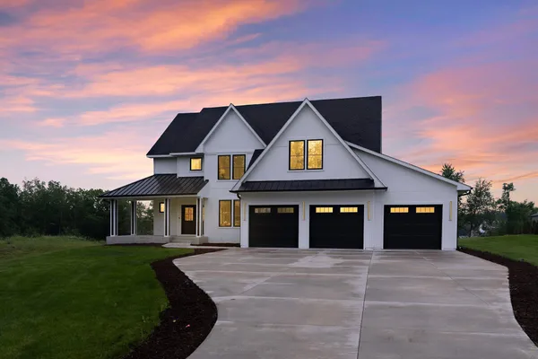 $2,000,000 | 9743 Frontier Lane, Lakeville, MN 55044
