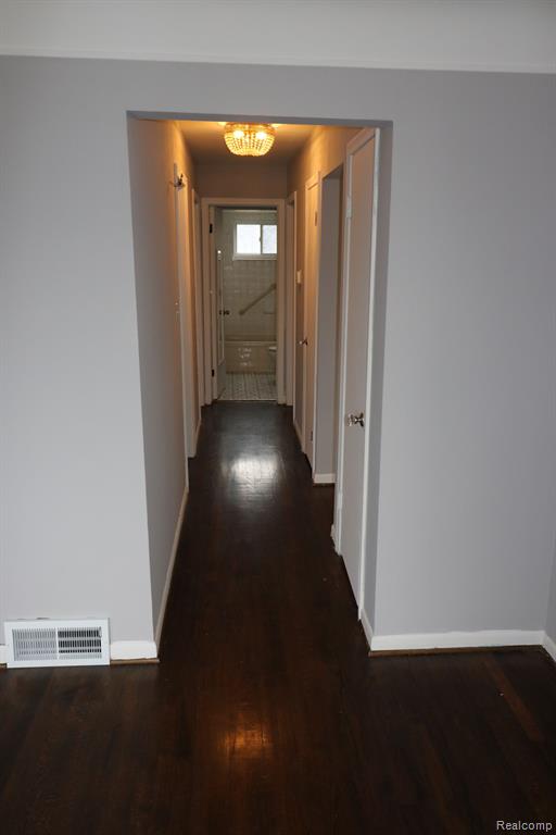 18975 Martin Road Roseville, MI 48066 - Photo 12 of 14 Gallery Image 12