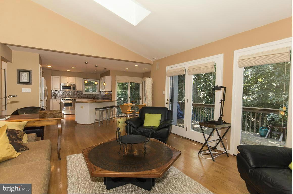 5862 Pimlico Road Baltimore, MD 21209 - Photo 11 of 30 View