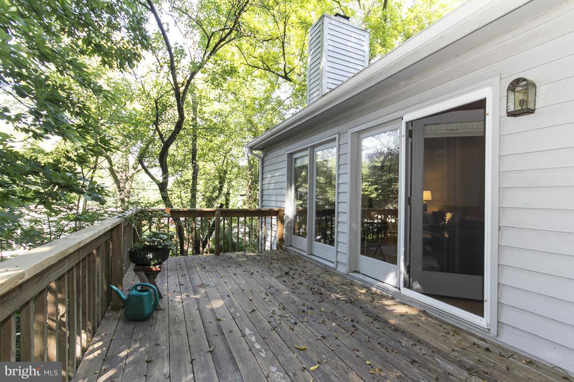5862 Pimlico Road Baltimore, MD 21209 - Photo 27 of 30 Exterior (Rear) deck