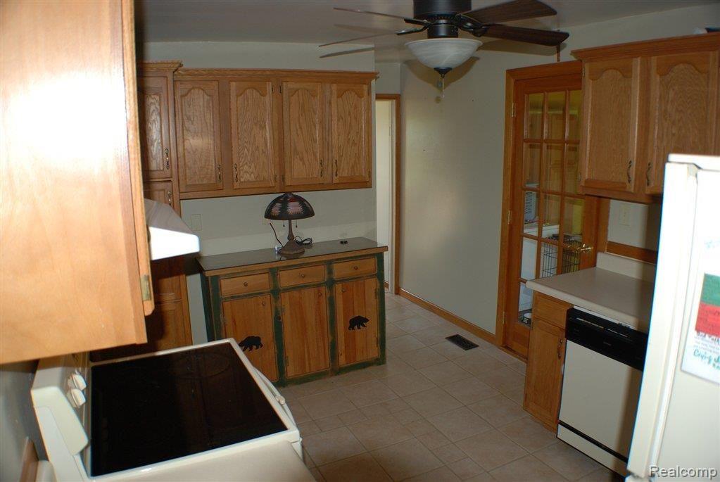 20550 Superior Road Taylor, MI 48180 - Photo 5 of 15 Superior1 016.jpg