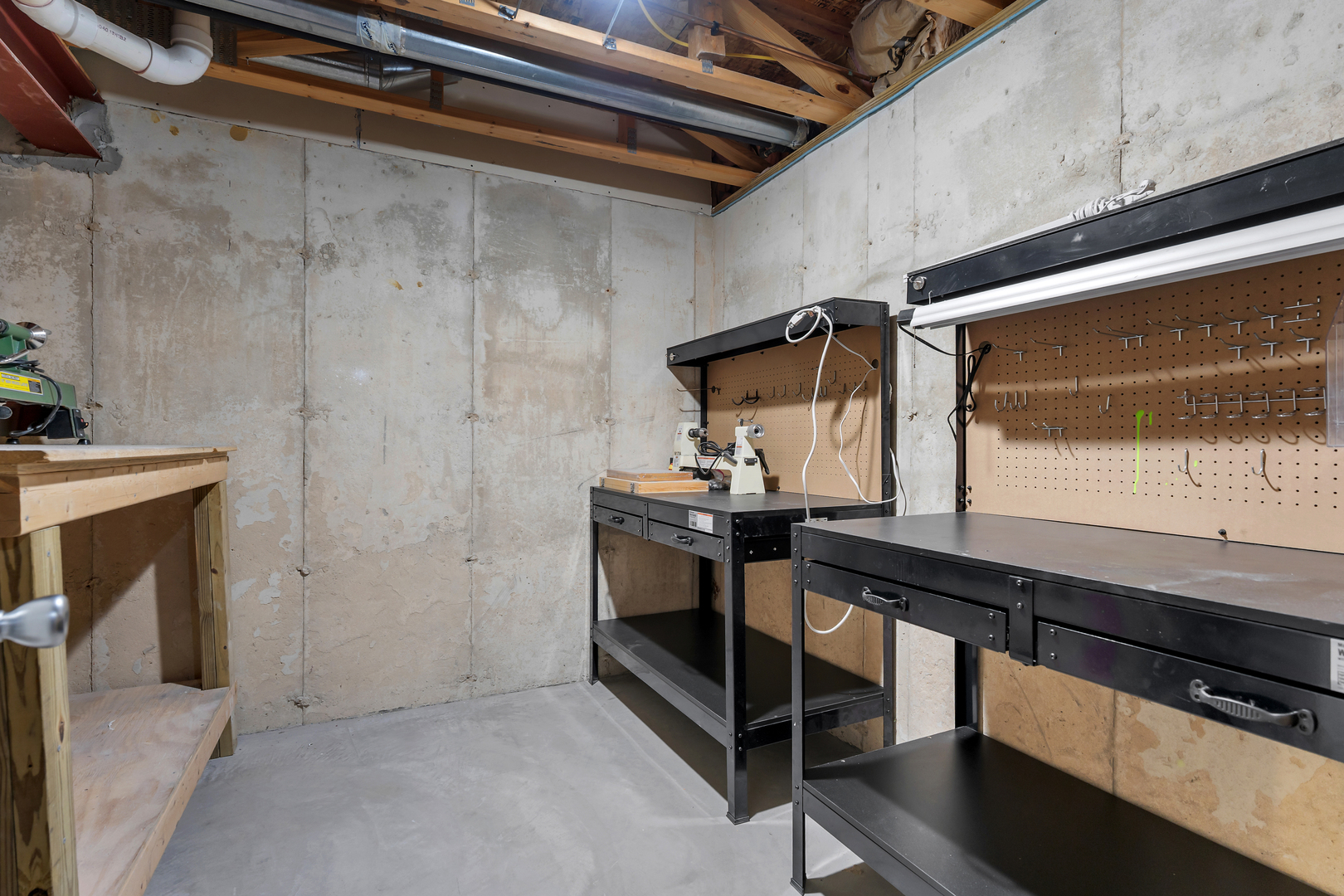 516 Clayton Circle, Unit 516 Sycamore, IL 60178 - Photo 21 of 26 a view of room with window and furniture