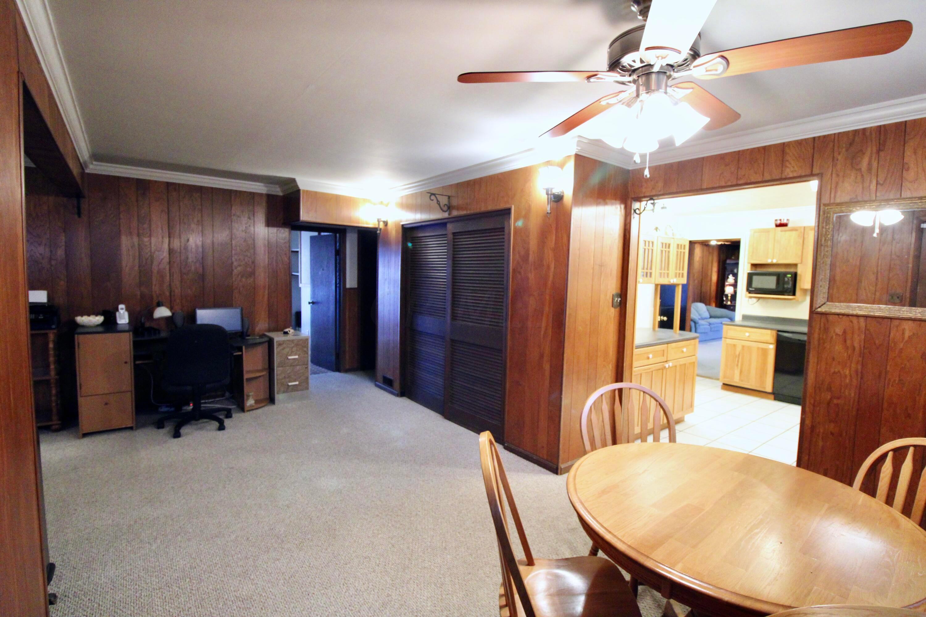 3464-3466 Eakin Road Columbus, OH 43204 - Photo 20 of 51 Family room