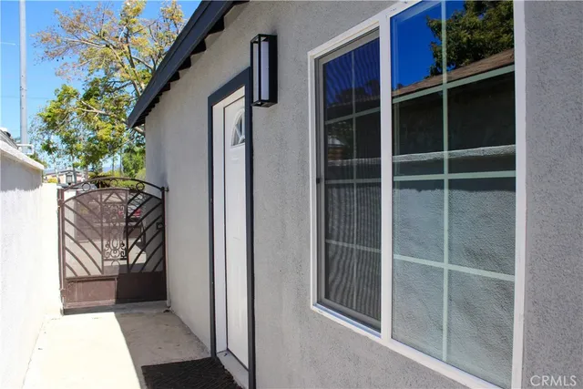 $2,000 | 15548 Saticoy Street, Van Nuys, CA 91406