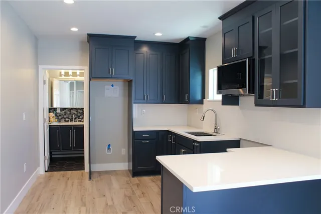 $2,000 | 15548 Saticoy Street, Van Nuys, CA 91406