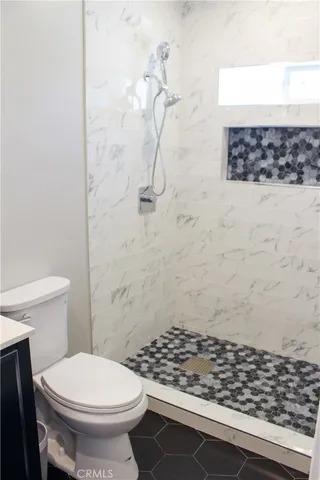 $2,000 | 15548 Saticoy Street, Van Nuys, CA 91406