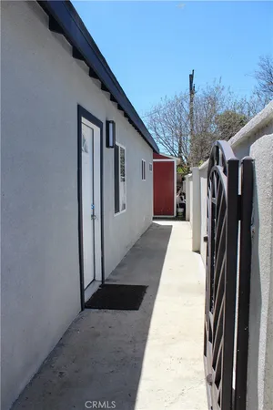 $2,000 | 15548 Saticoy Street, Van Nuys, CA 91406