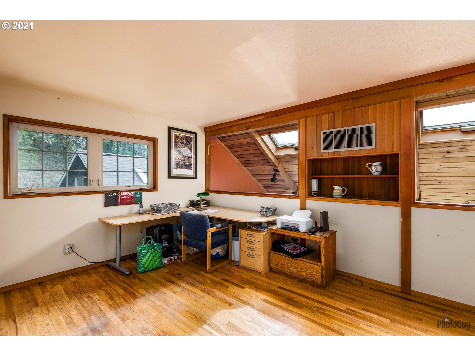 29951 Fox Hollow Road Eugene, OR 97405 - Photo 14 of 32 Gallery Image 14