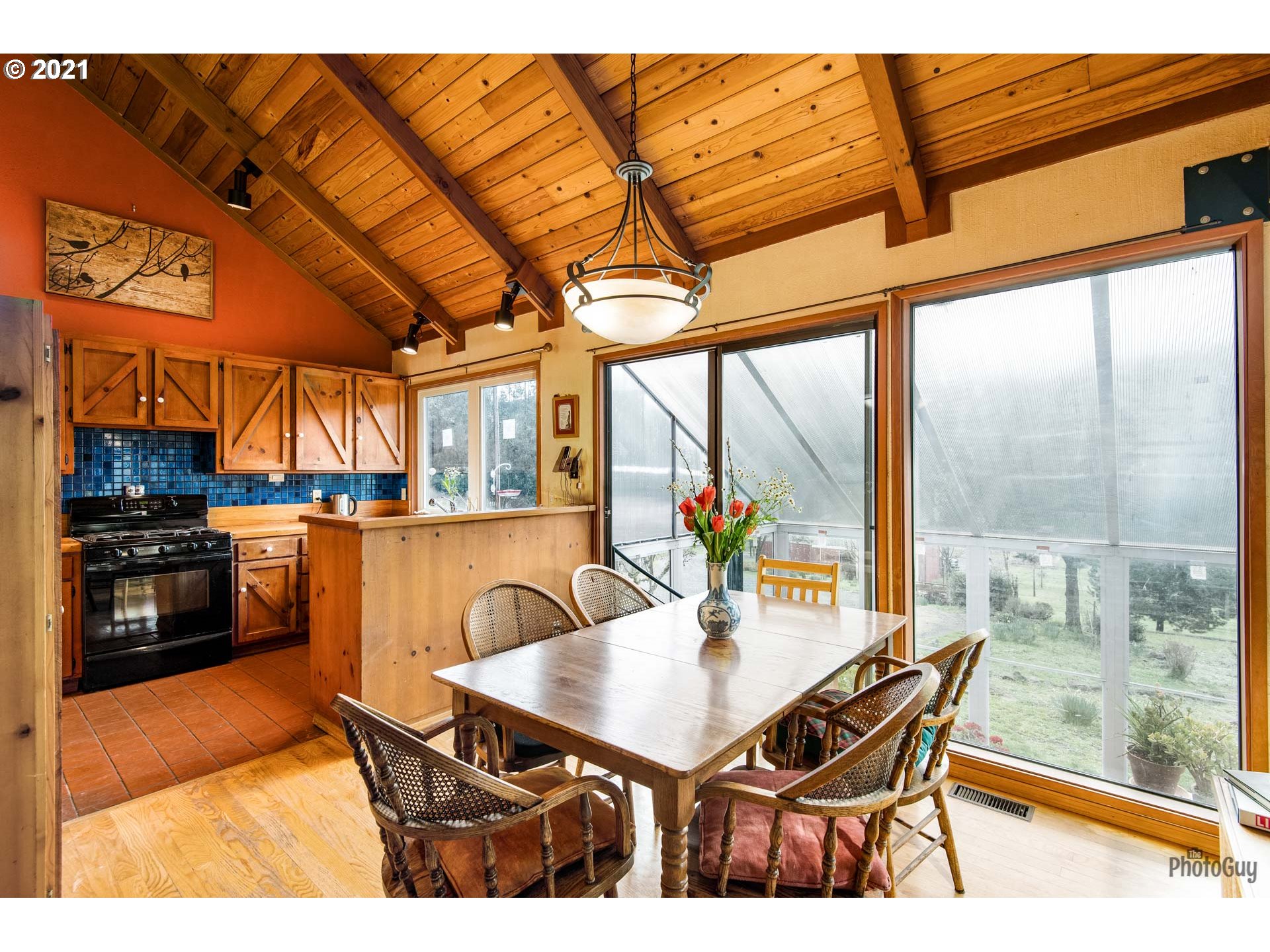 29951 Fox Hollow Road Eugene, OR 97405 - Photo 3 of 32 Gallery Image 3