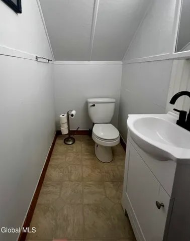 $254,500 | 154 Riceville Road, Gloversville, NY 12078